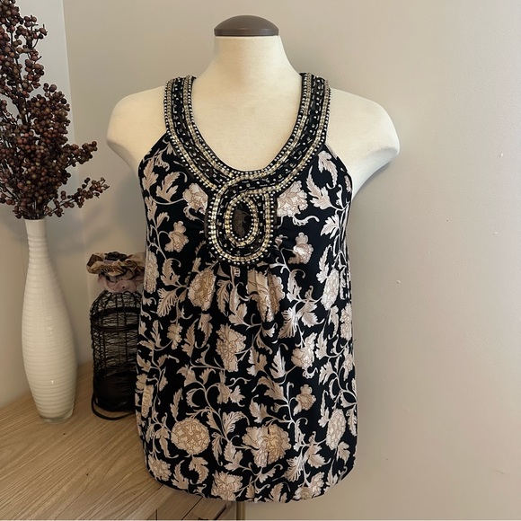 Sleeveless top - Picture 1 of 5